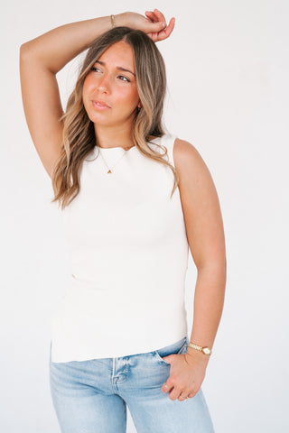 Refined Edge Sleeveless Knit Top