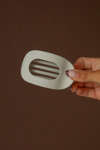 Circle Cutout Flat Claw Clip: Brown