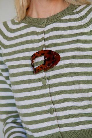 Circle Cutout Flat Claw Clip: Brown