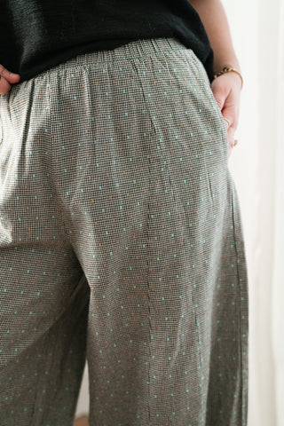 Weekend Ready Elastic Cuff Pants - Black