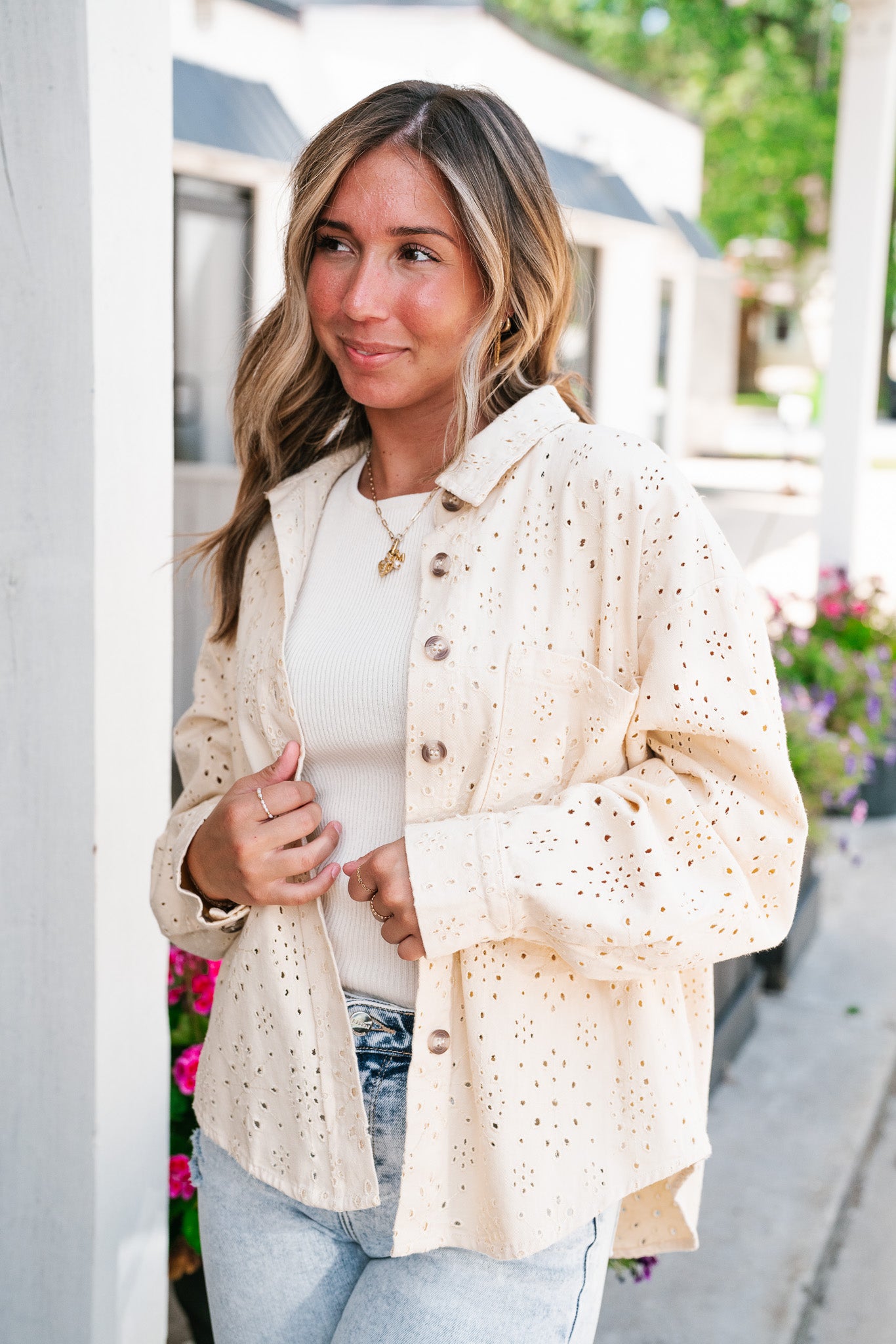 Donna Eyelet Button Up