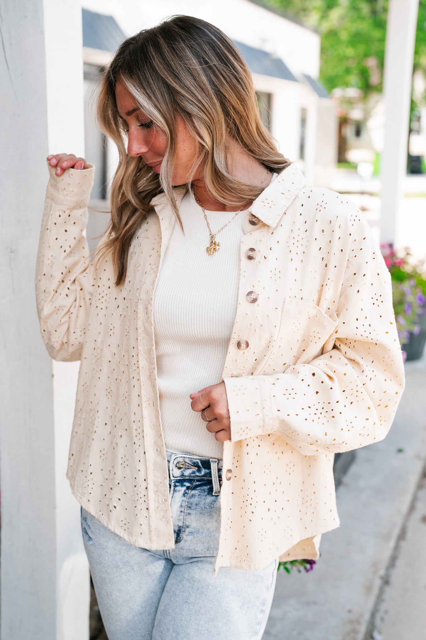 Donna Eyelet Button Up