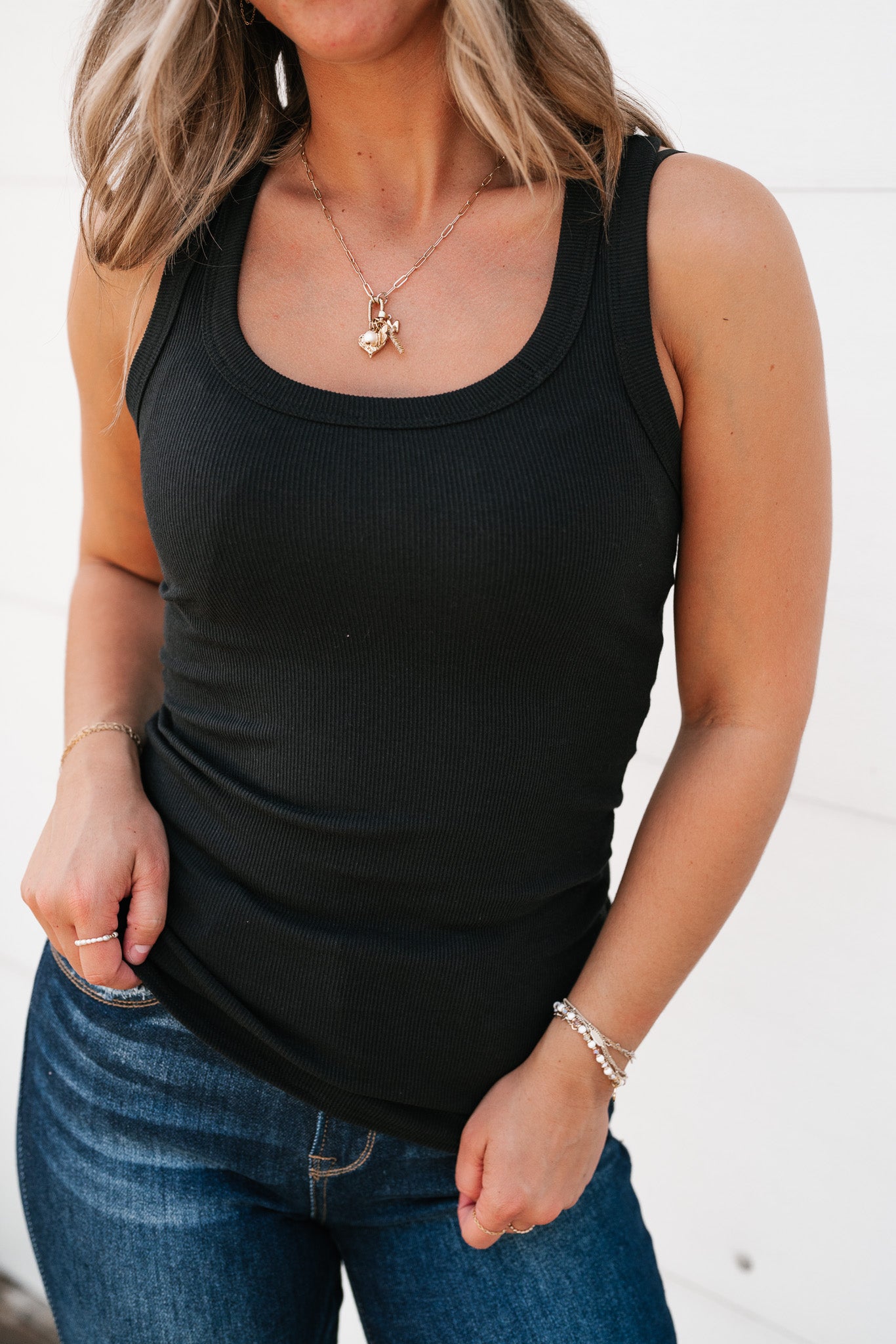 The Scoop Ribbed Tank-Black