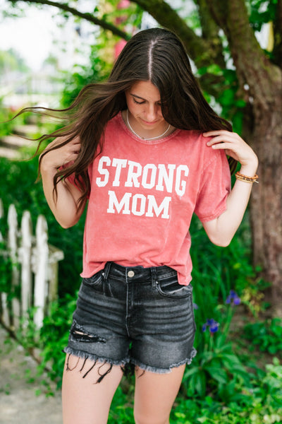 "Strong Mom" Cropped Tee