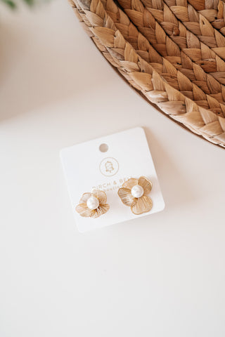 Golden Flower with Pearl  Earring