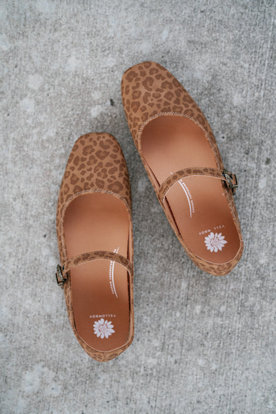 Collin Leopard Flat