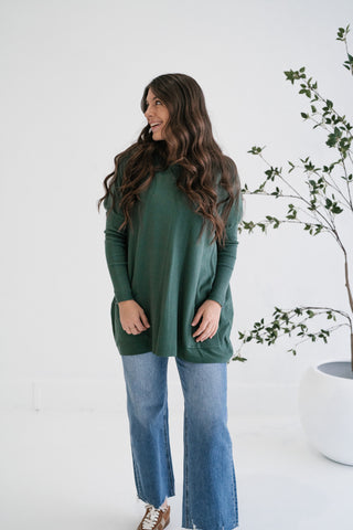 Gentle Drift Relaxed Pocket Sweater - Hunter Green