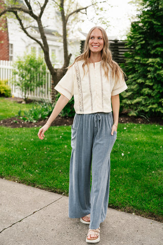 Daisy Field Button Up Top
