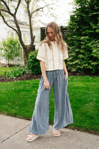 Daisy Field Button Up Top