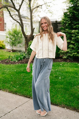 Daisy Field Button Up Top