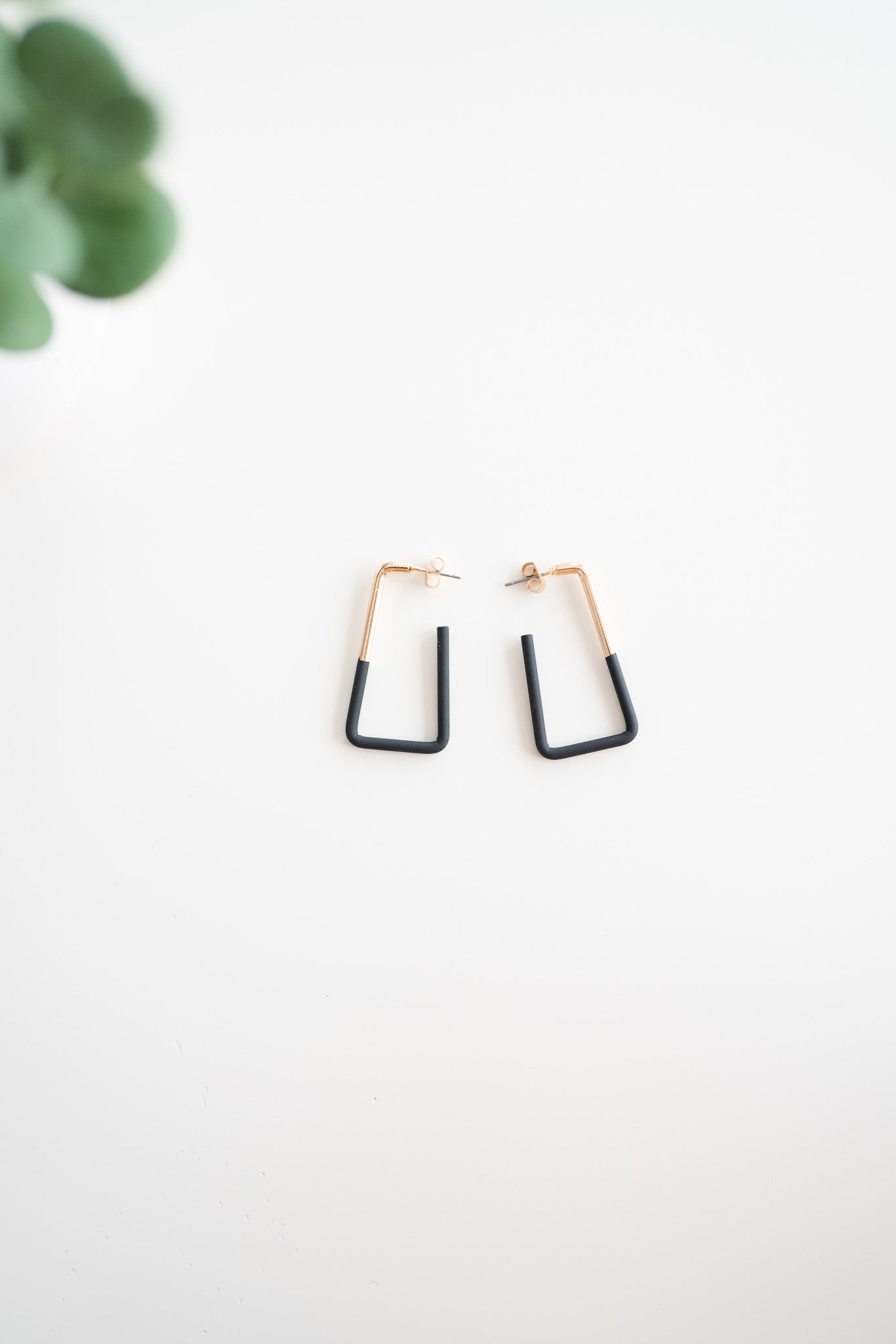 Square Hoop Earrings-Black