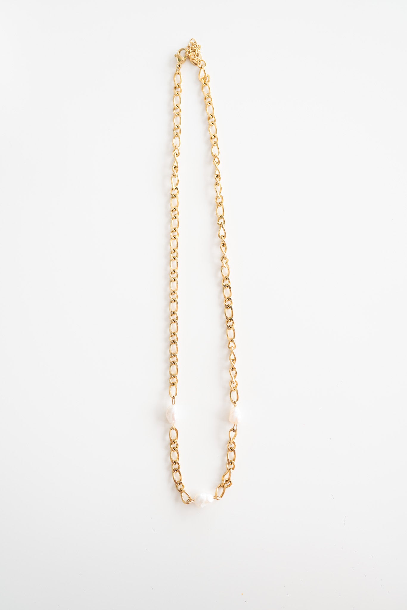 Three Pearl Gold Chain