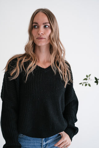 Blackstone Oversized Ribbed V-Neck Knit Sweater