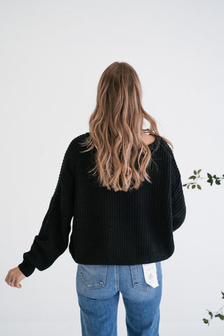 Blackstone Oversized Ribbed V-Neck Knit Sweater