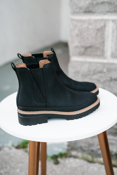 Classic Chels Boots