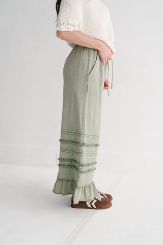 Soft Horizon Ruffled Wide-Leg Pants