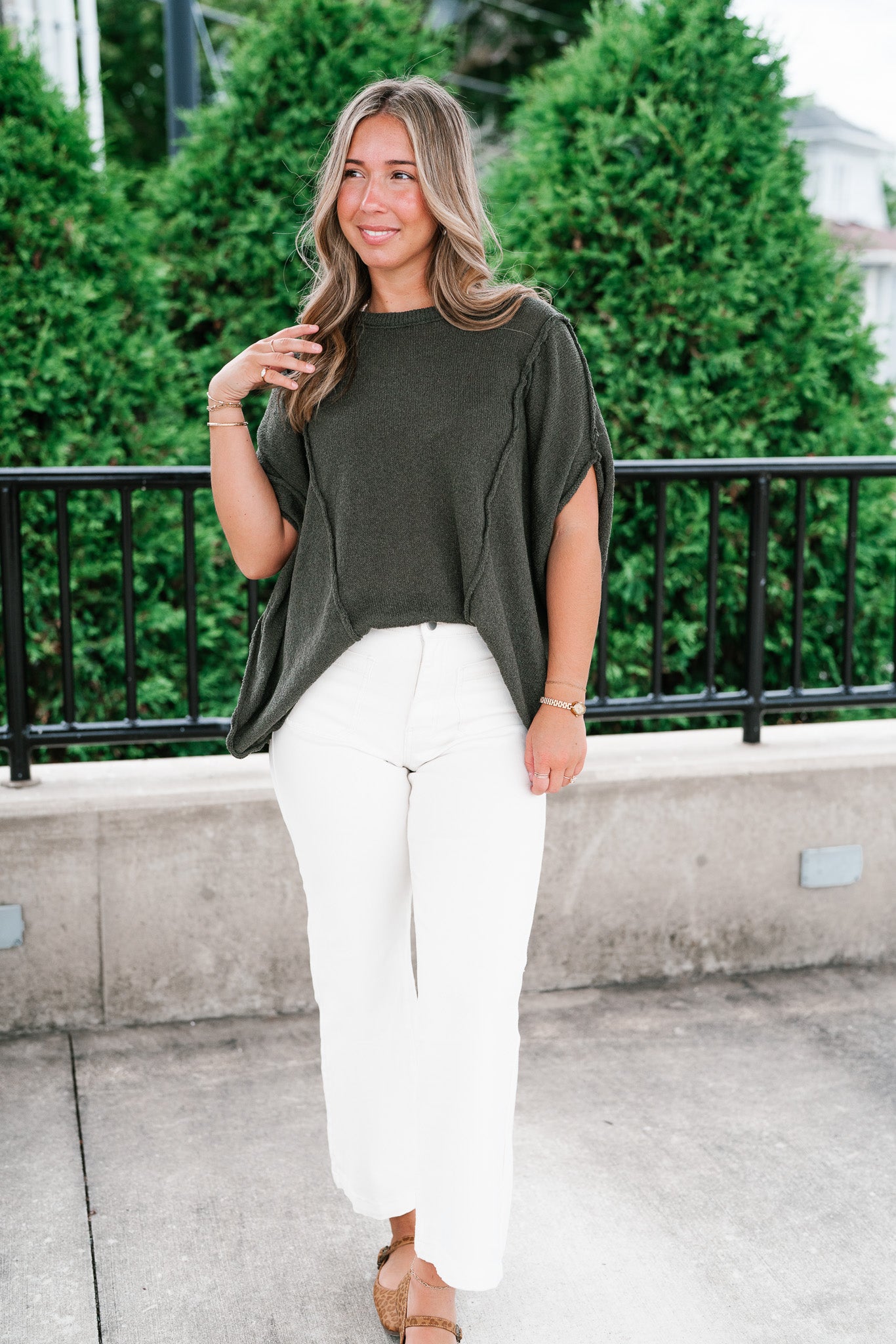 Wander Free Drop Shoulder Relaxed Pullover Sweater - Green
