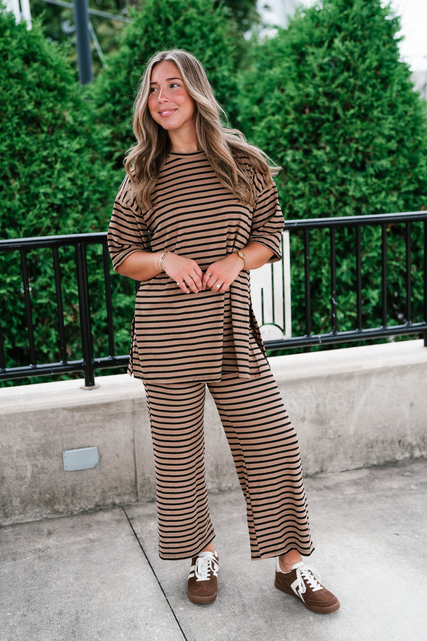 Good Feels Relaxed Striped Set Top - Mocha