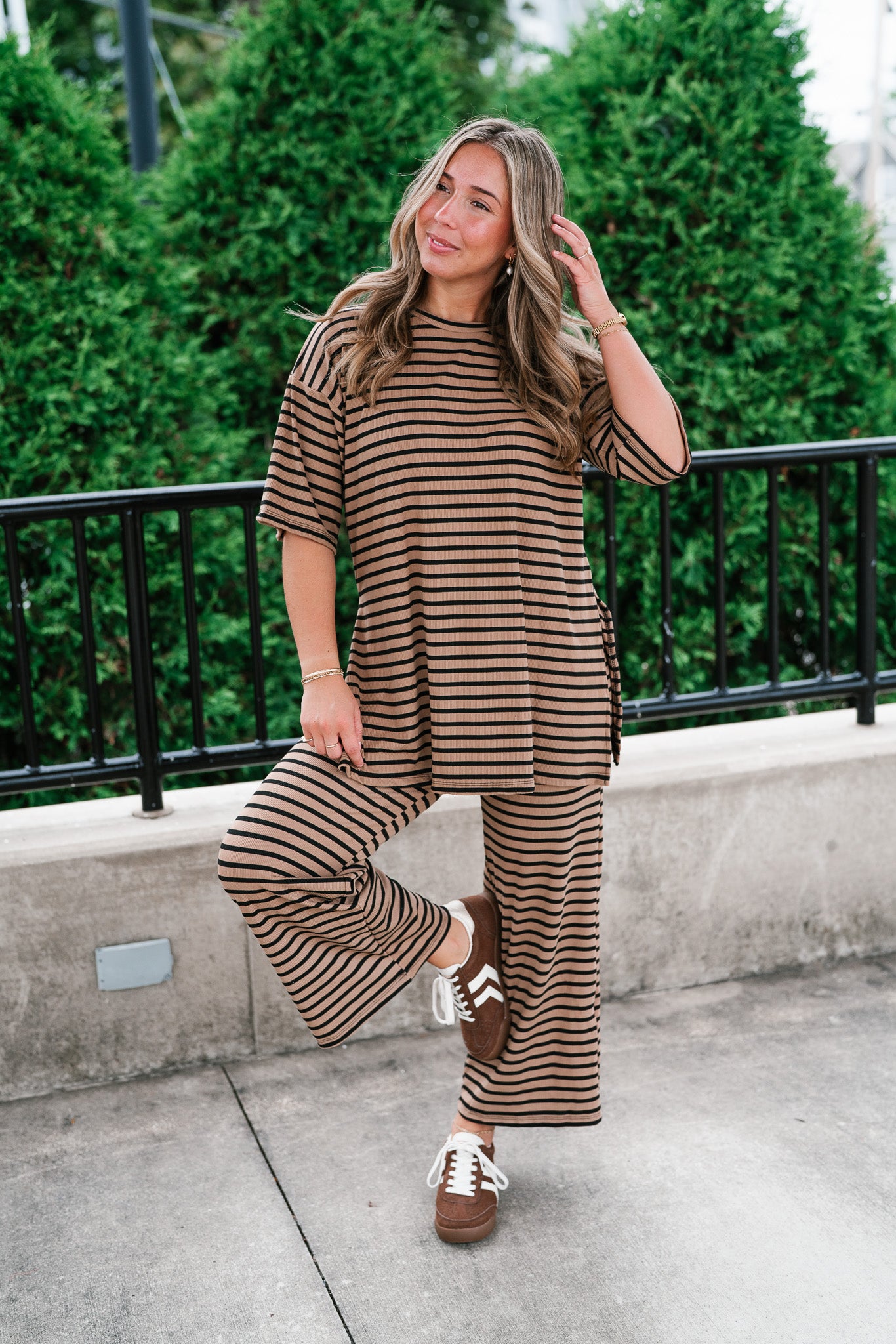 Good Feels Relaxed Striped Set Top - Mocha