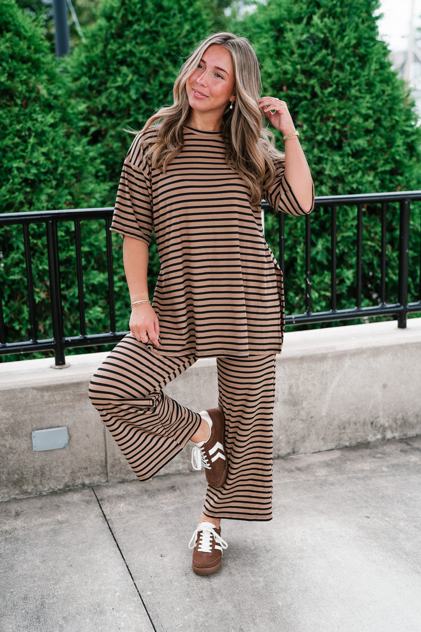 Good Feels Relaxed Striped Set Top - Mocha