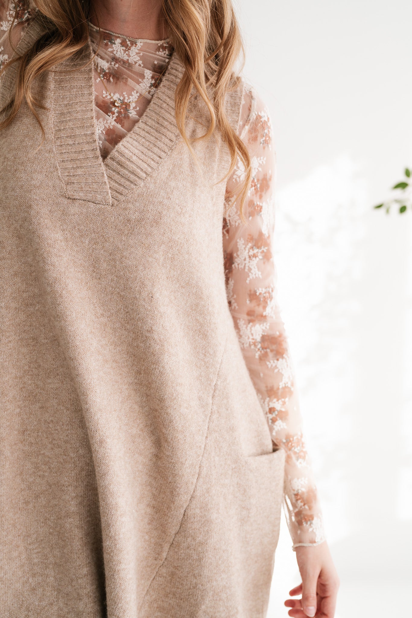 Soft Journey V-Neck Knit Tunic Sweater Vest Beige / Medium/Large Soft Journey V-Neck Knit Tunic Sweater Vest Beige / Medium/Large