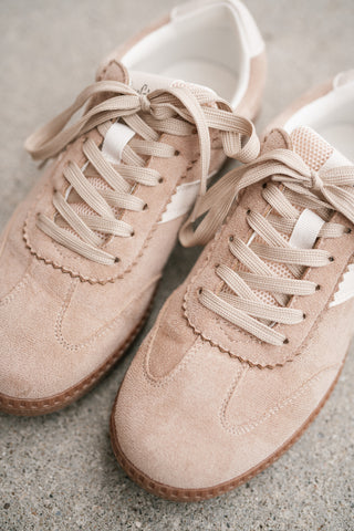Evara Sneaker