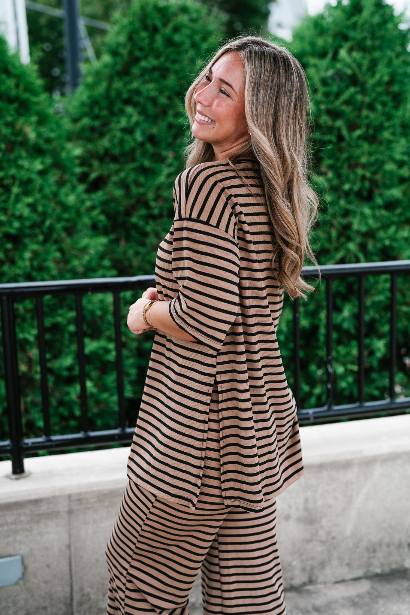 Good Feels Relaxed Striped Set Top - Mocha