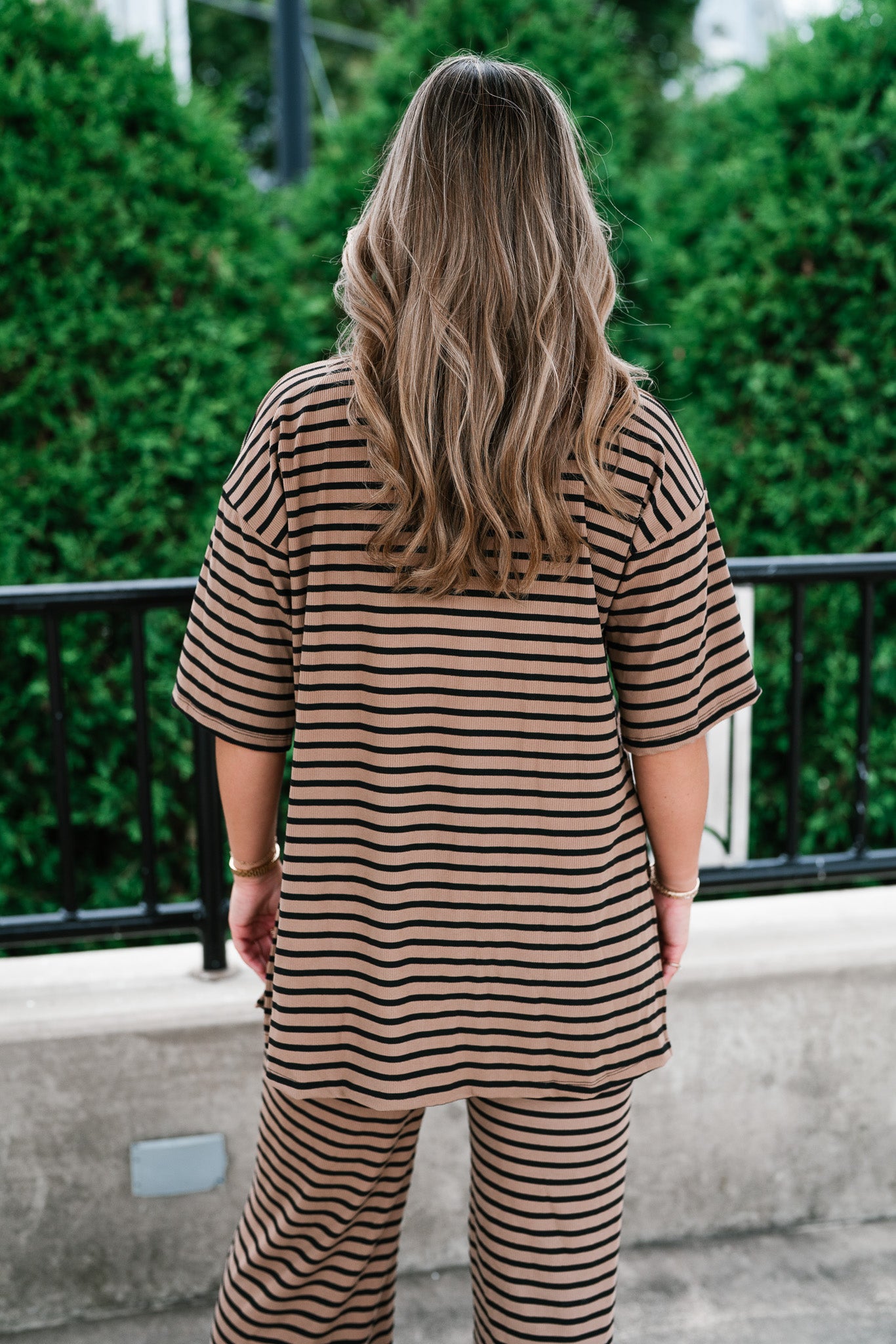 Good Feels Relaxed Striped Set Top - Mocha