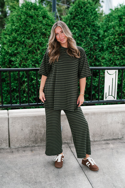 Good Feels Relaxed Striped Set Top - Olive