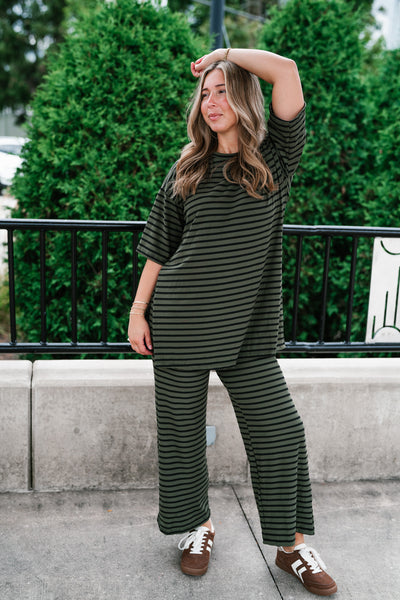 Good Feels Relaxed Striped Set Top - Olive