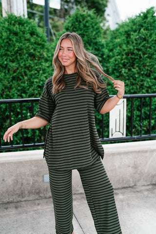 Good Feels Relaxed Striped Set Top - Olive