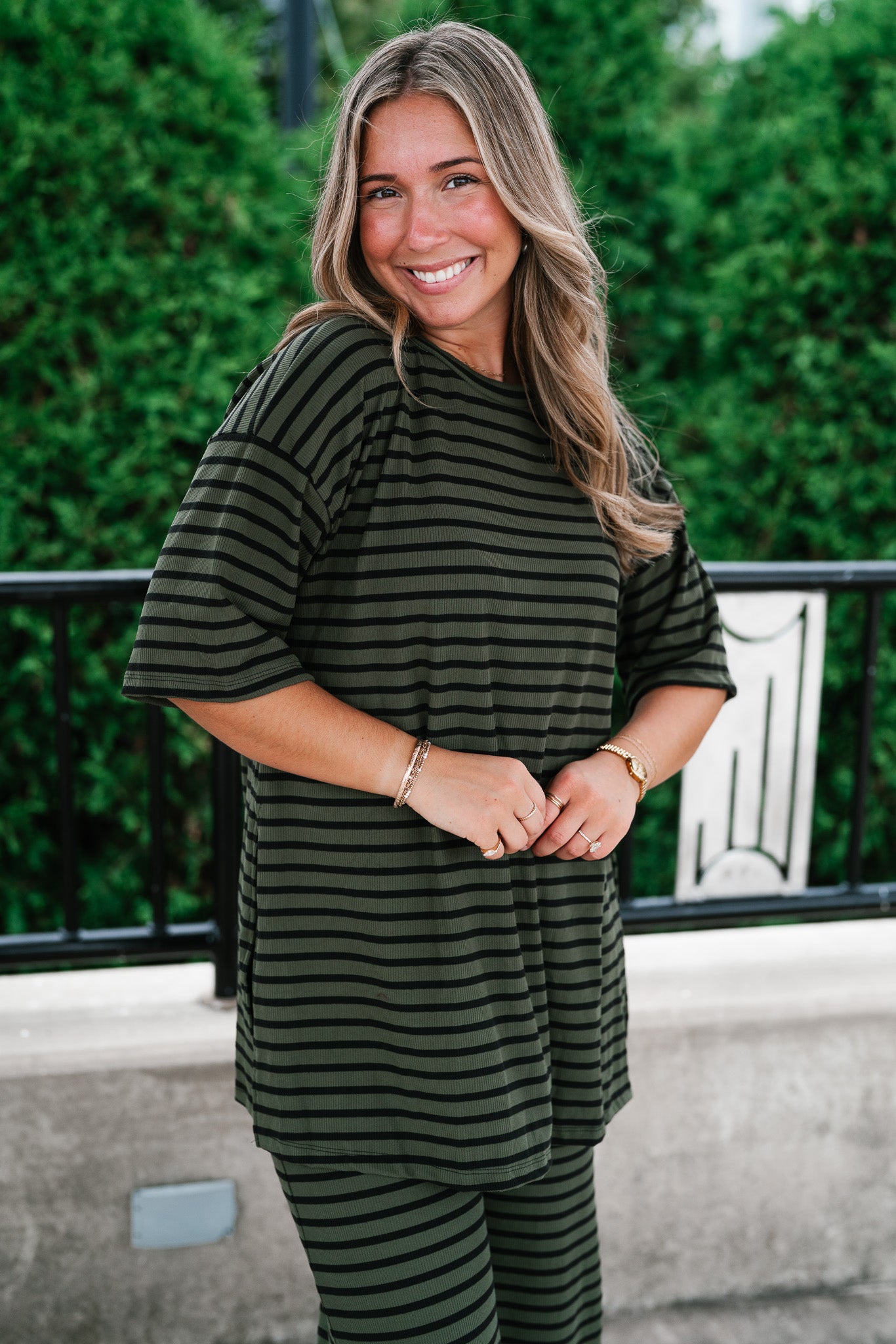 Good Feels Relaxed Striped Set Top - Olive