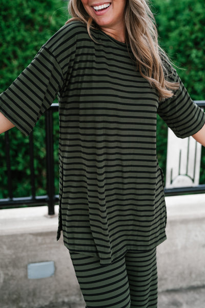 Good Feels Relaxed Striped Set Top - Olive