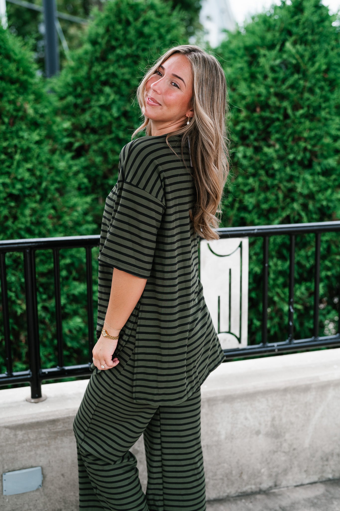 Good Feels Relaxed Striped Set Top - Olive