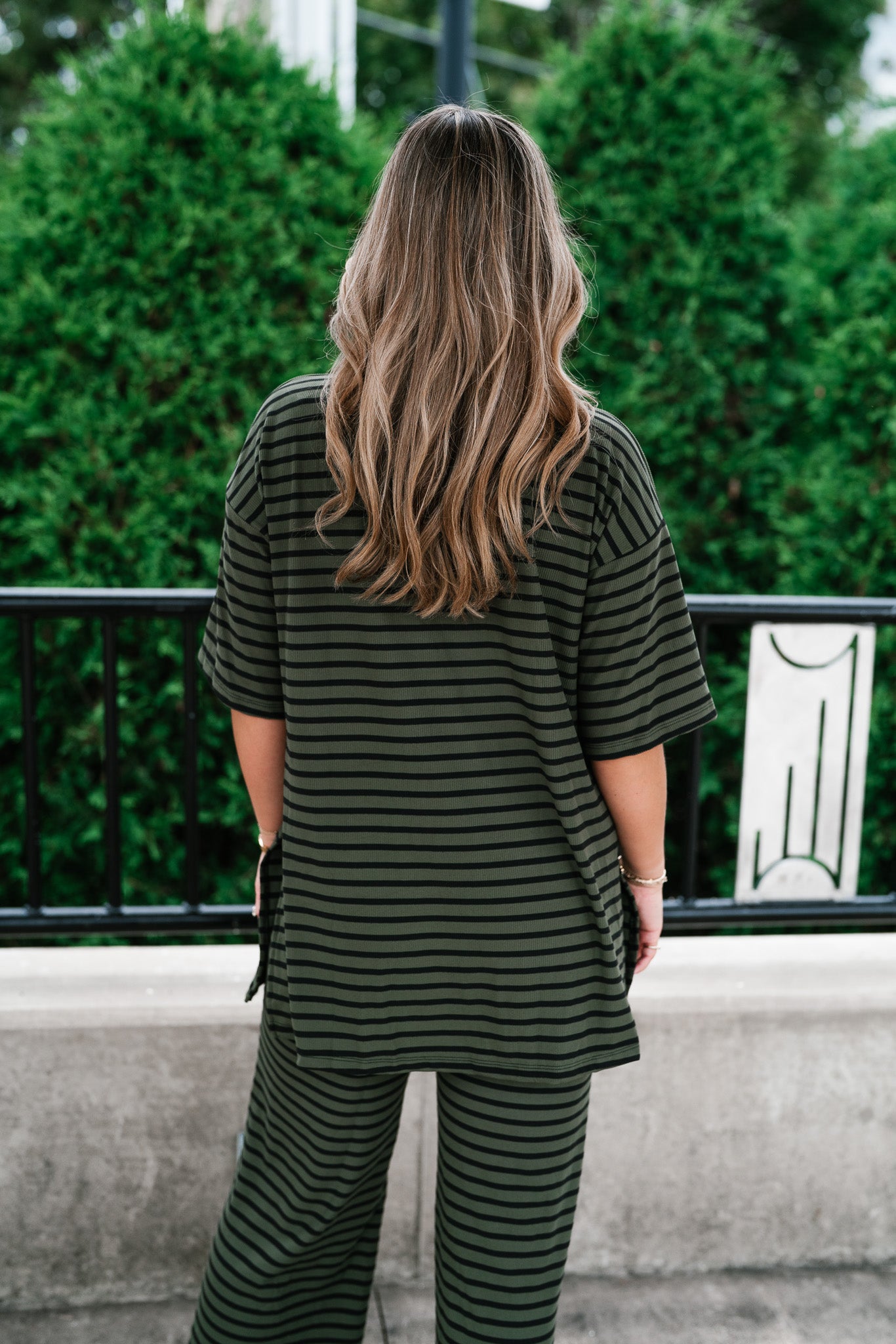 Good Feels Relaxed Striped Set Top - Olive