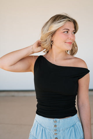 Belle Classic Off The Shoulder Knit Tank