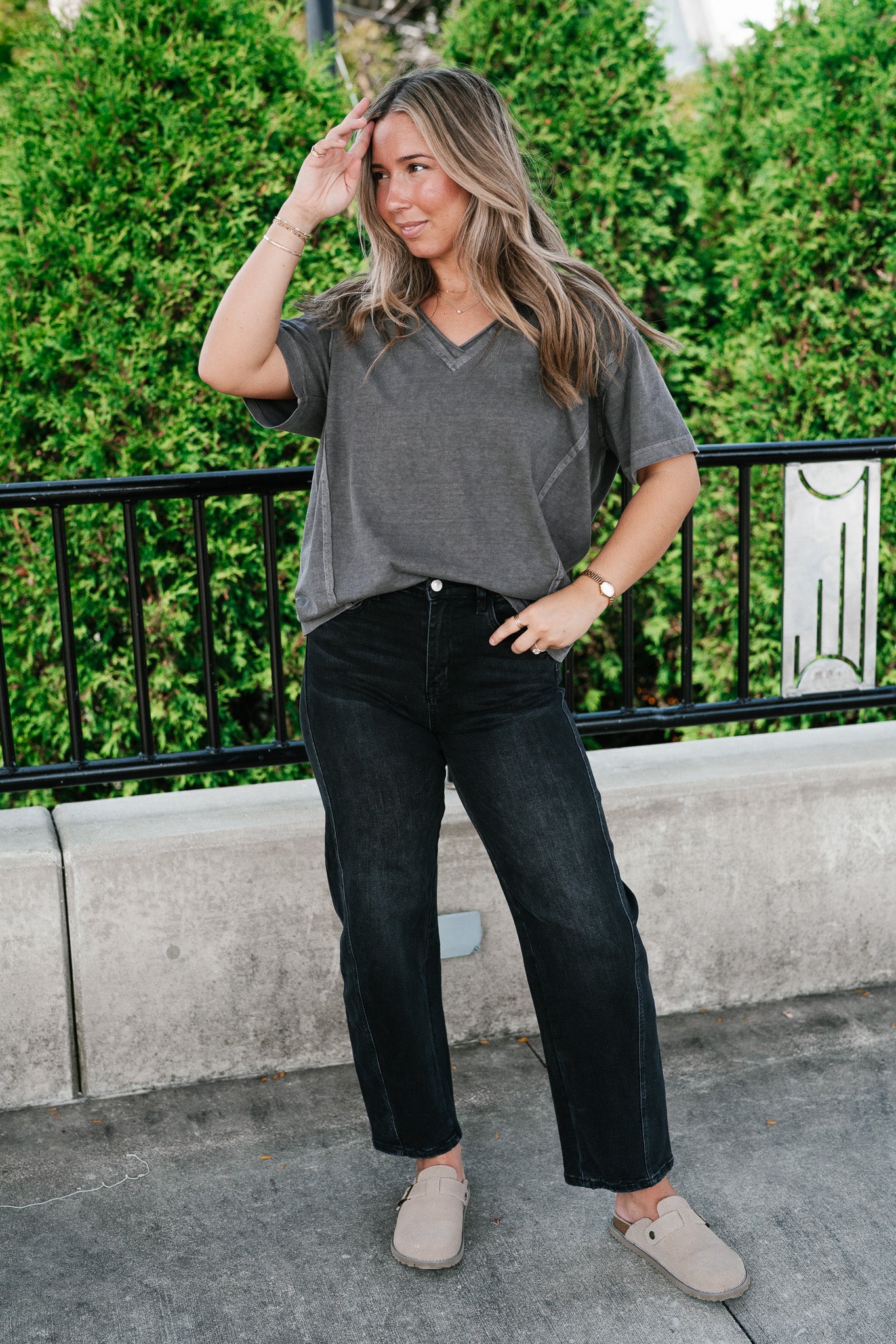 Raw Edge V-Neck Short Sleeve Top