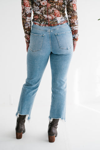 Vervet Avalon Light Wash Straight Leg Jeans