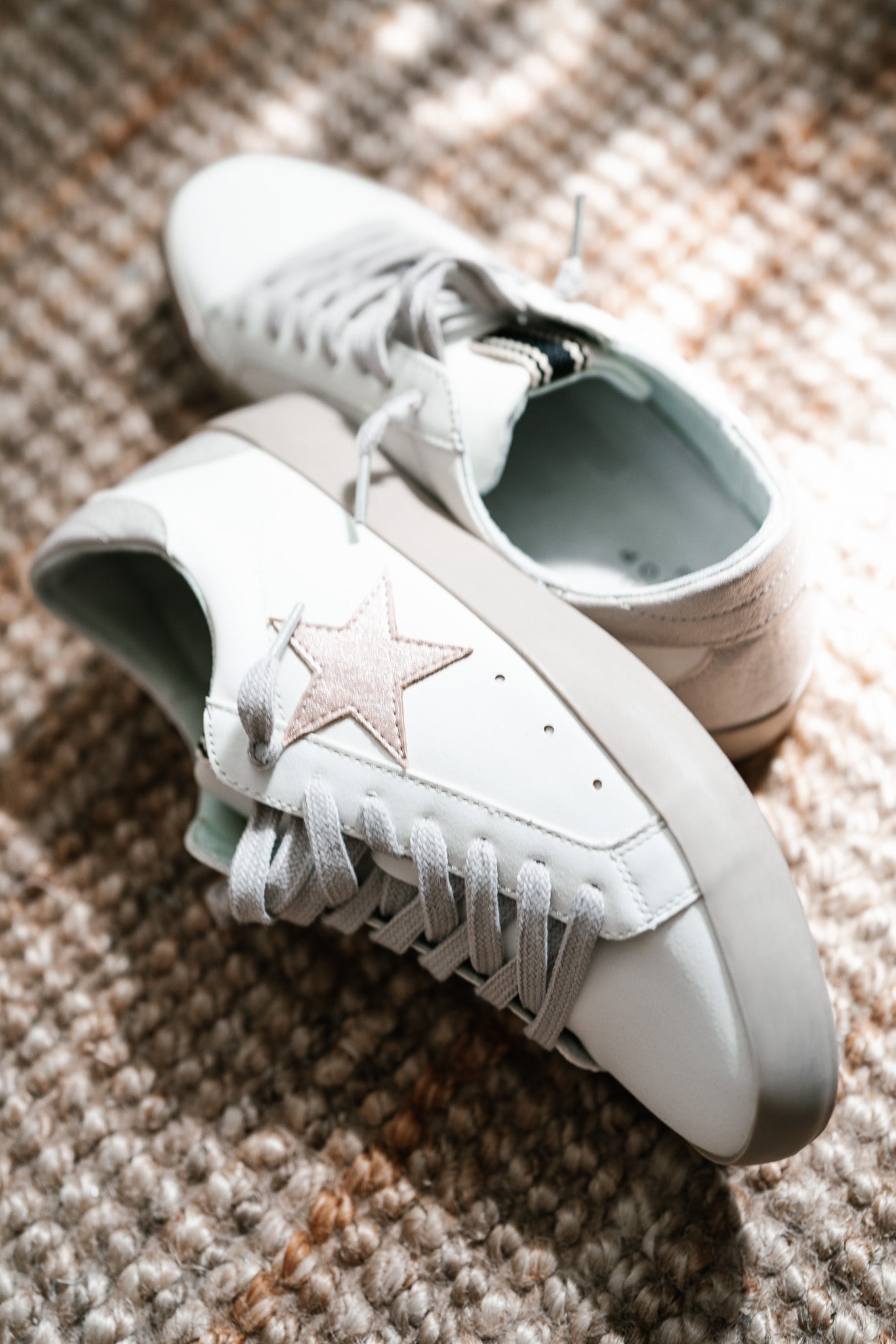 Karmen Light Pink Star Sneakers