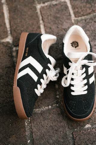 Neevan Sneaker - Black