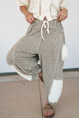 Always the Easy Choice Floral Balloon Pant - Olive