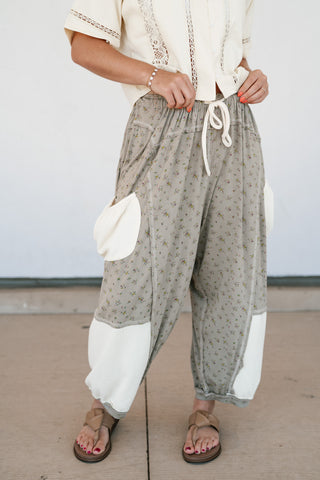 Always the Easy Choice Floral Balloon Pant - Olive