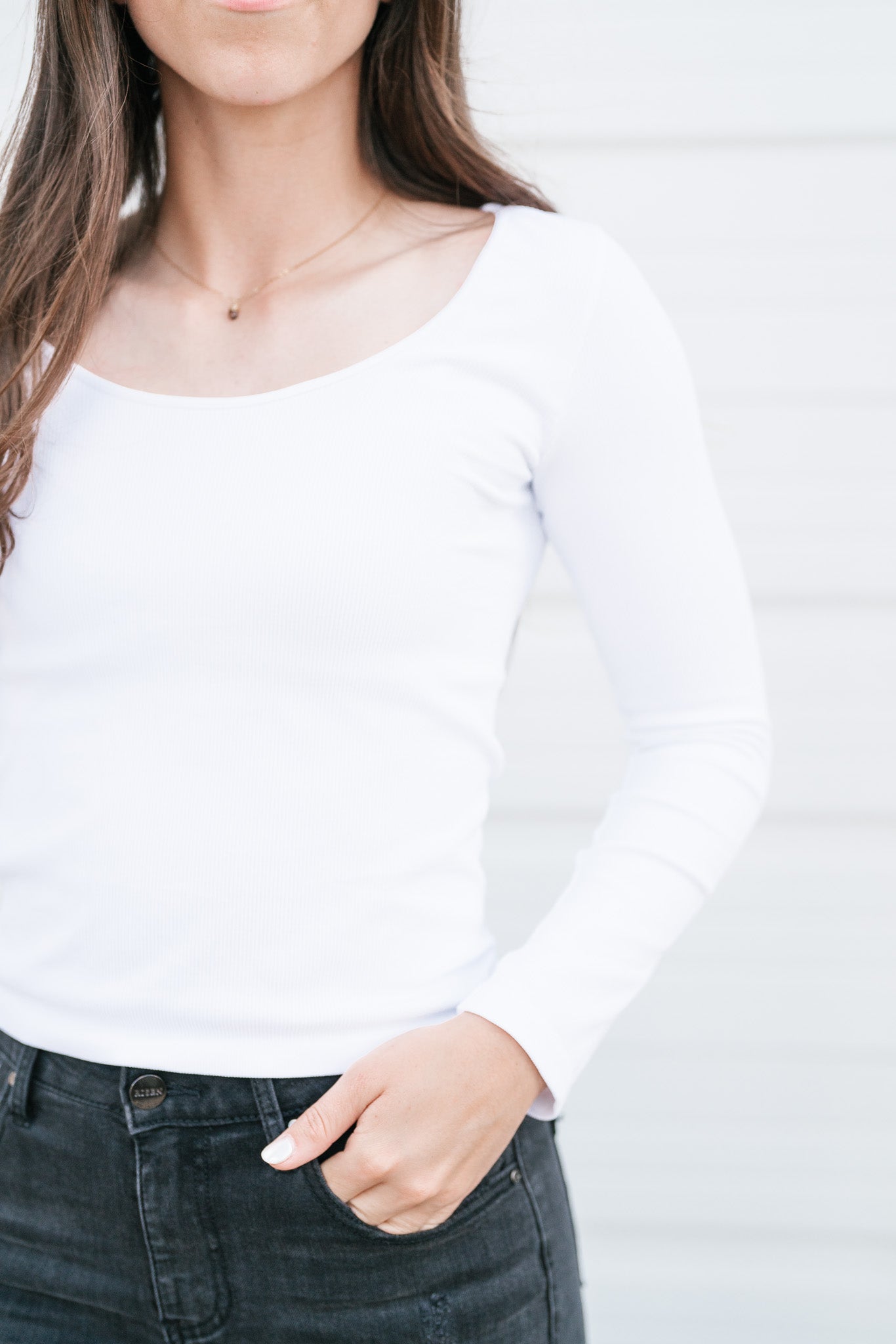 Della Ribbed Scooped Neck Seamless Top- White