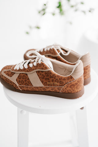 Nurita Lace-Up Sneaker