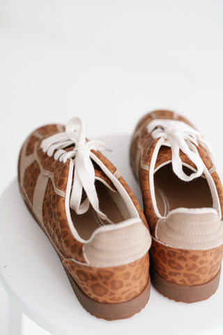 Nurita Lace-Up Sneaker