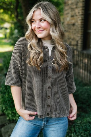 Shop the Better Days Brown Knit Cardigan. A 100% cotton, vintage-inspired short sleeve sweater with a textured finish. Effortless style for any season!