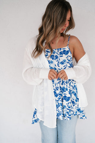 Lela Button down- White