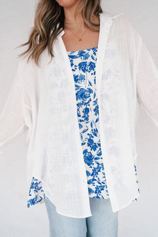 Lela Button down- White