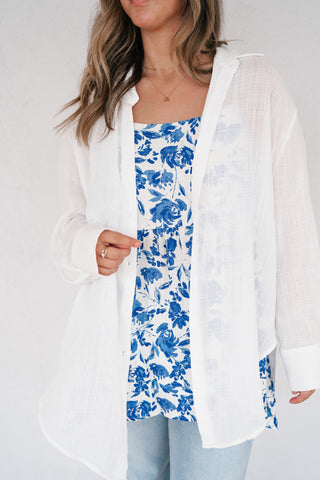Lela Button down- White