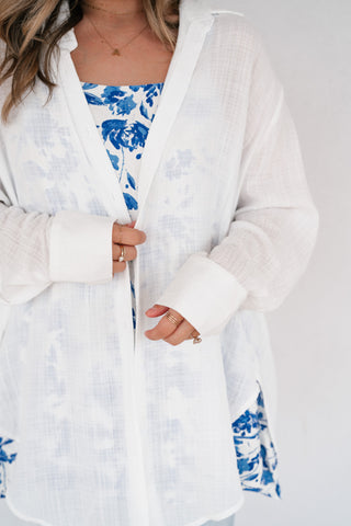 Lela Button down- White